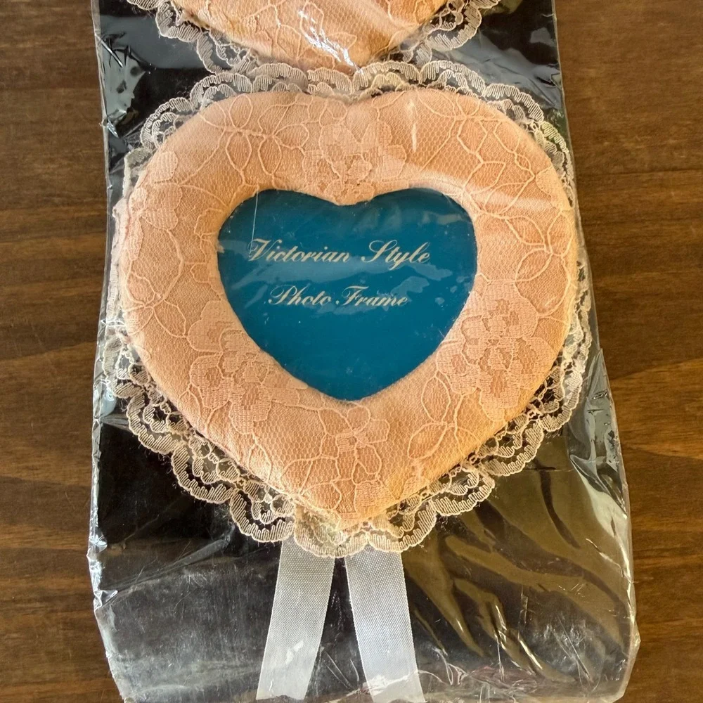 Set of 2 Vintage Grand Prix Victorian Style Heart Lace Photo Frames NOS Sealed